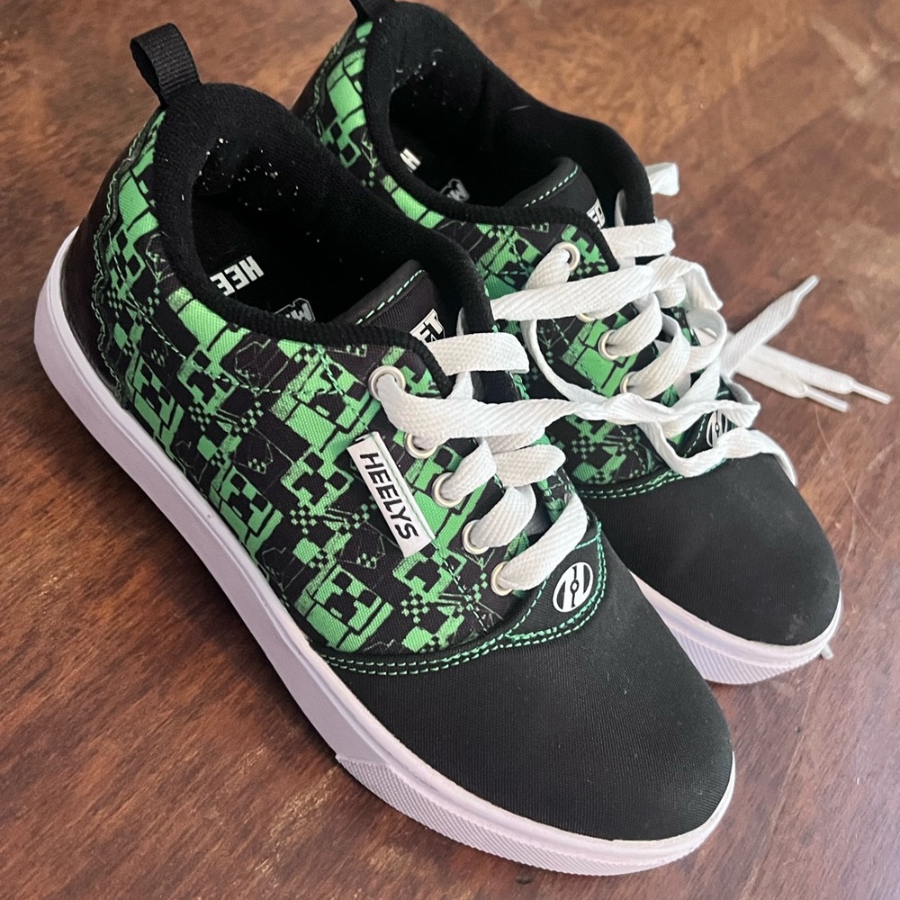 Heelys Black and Green Kids Sneakers - Picture 2 of 4